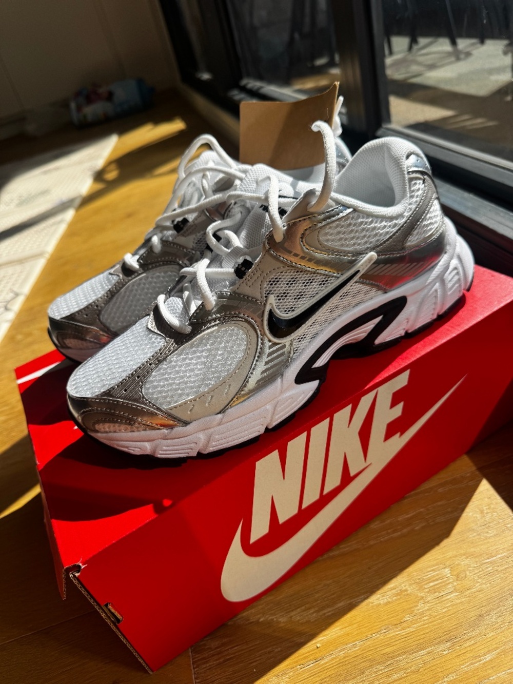 Nike rnr v5 white silver black